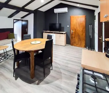 Aria Apartment